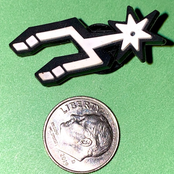 (10 for $15) San Antonio Spurs Basketball 🏀 NBA Crocs Shoe Charms - Picture 1 of 1